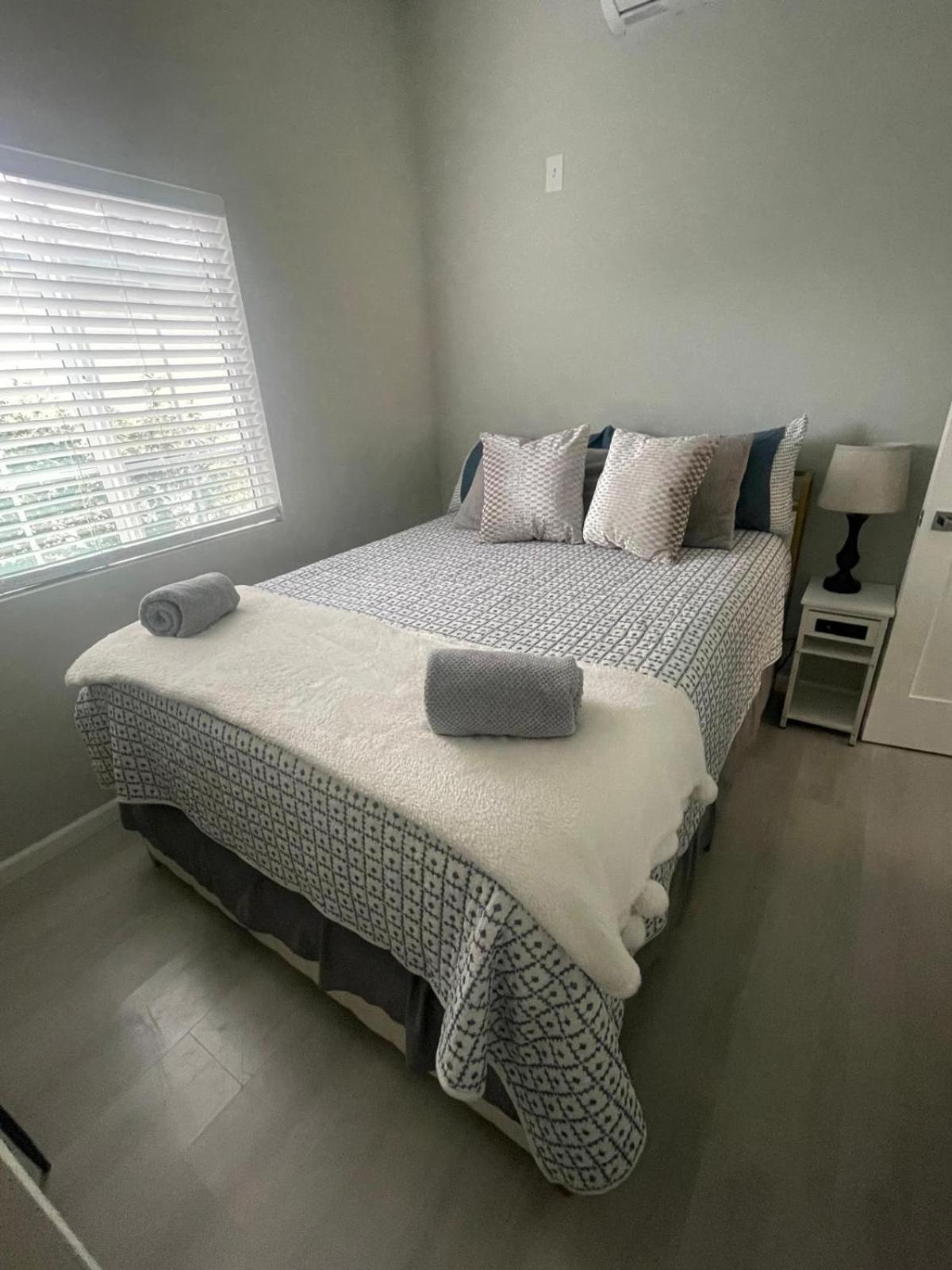Van Nuys Luxury, Near To Universal Studios, And Hollywood ลอสแอนเจลิส ภายนอก รูปภาพ